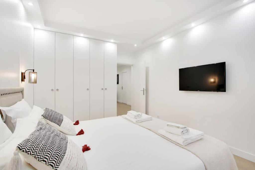 Trocadero/ Eiffel Tower - 3 Bedrooms- All New! Paris Exteriör bild