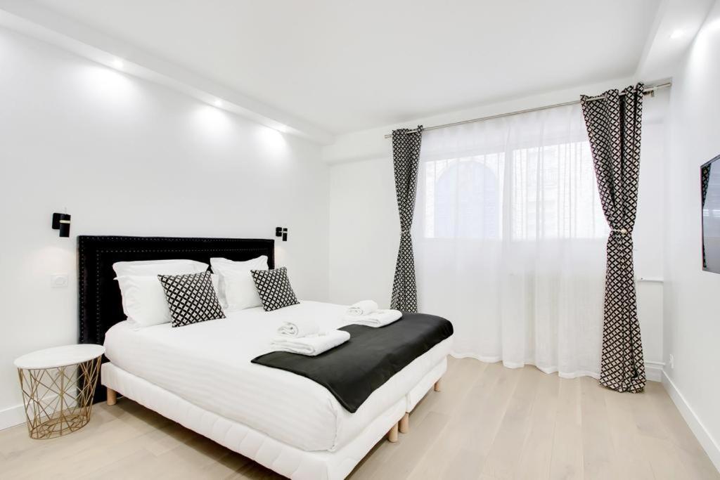 Trocadero/ Eiffel Tower - 3 Bedrooms- All New! Paris Exteriör bild