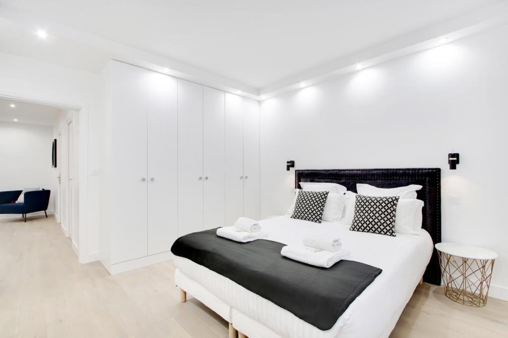 Trocadero/ Eiffel Tower - 3 Bedrooms- All New! Paris Exteriör bild